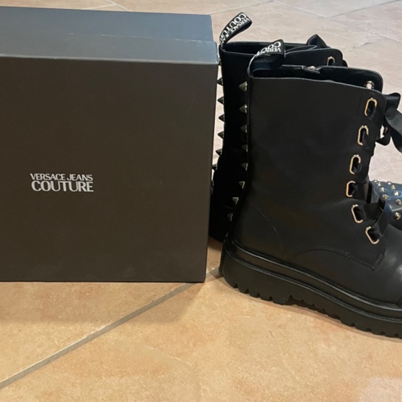 Versace Jeans Couture - Picture 2 of 16